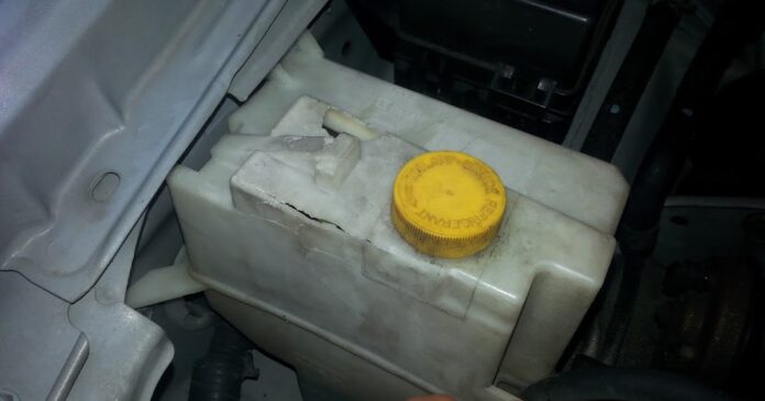 i30 Coolant Tank,